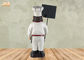 Französische Chef-Figürchen dekorative fette Chef-Statue Polyresin mit hölzernen Tafeln