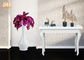 Große dekorative Fiberglas-Boden-Vasen-Blumentopf-glatter weißer Innendekor
